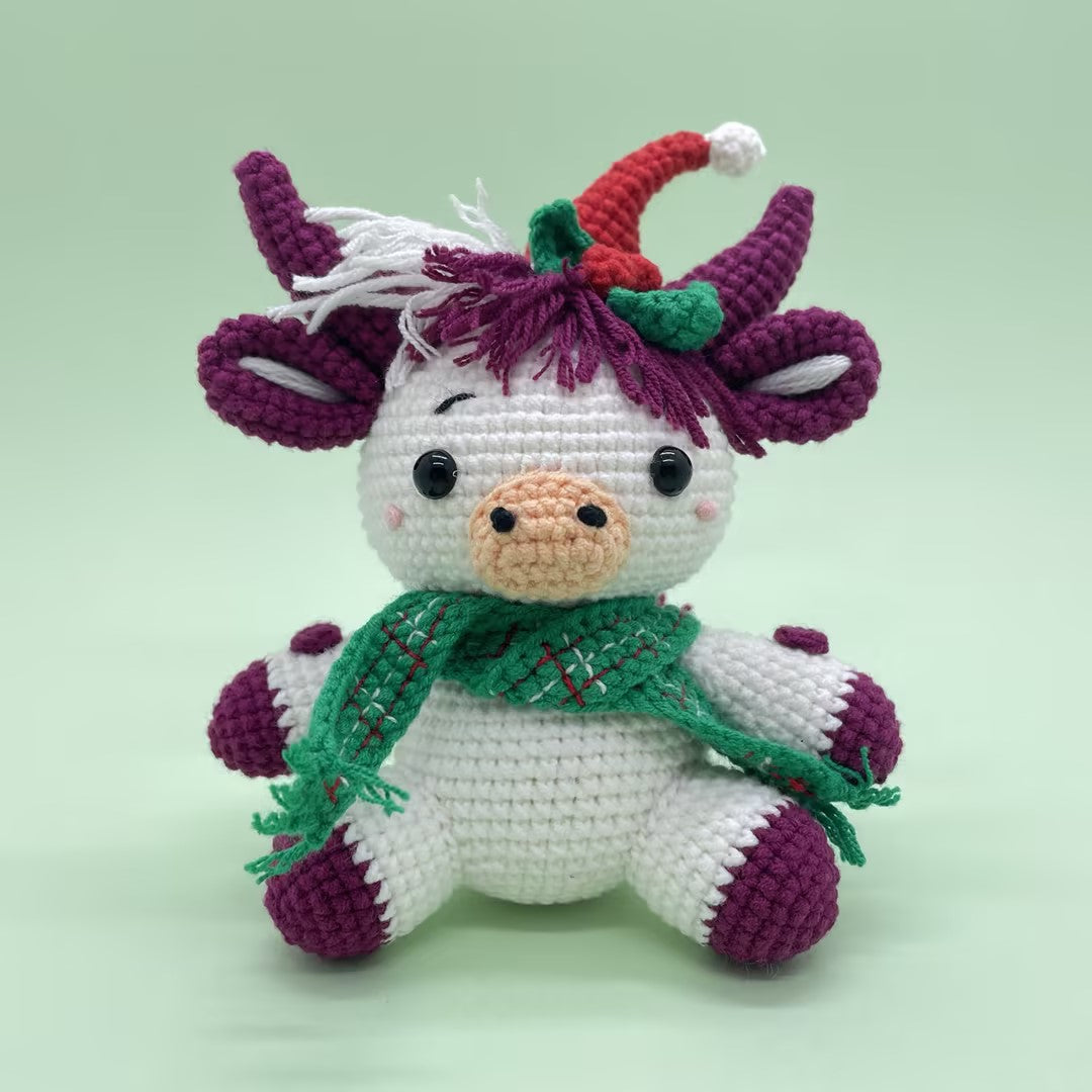 Christmas Highland Cow - Crochet Kit