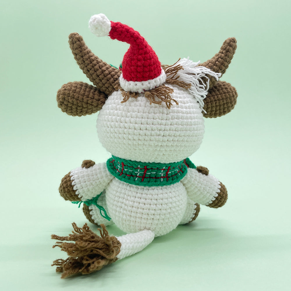 Christmas Highland Cow - Crochet Kit