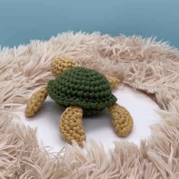 Colorful Sea Turtles - Crochet Kit