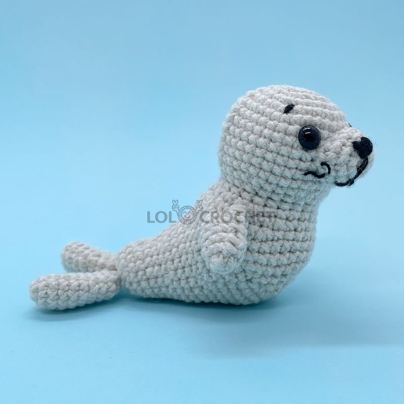 America Harbor Seal - Crochet Kit