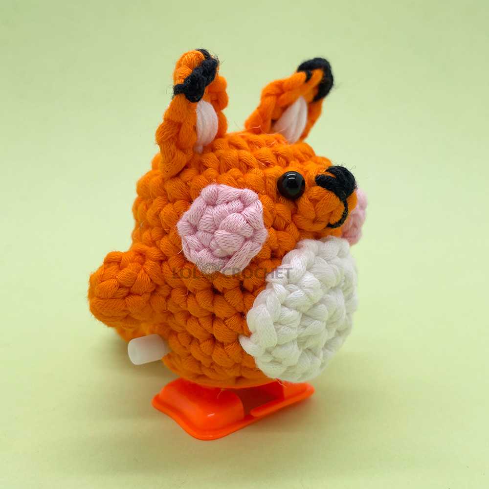 Can Walking Fox - Crochet Kit