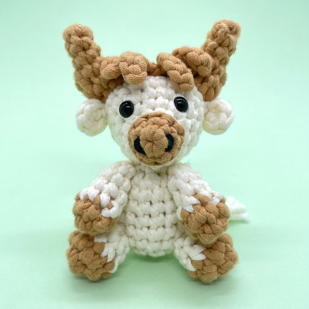 Highland Cow Couple - Crochet Kit