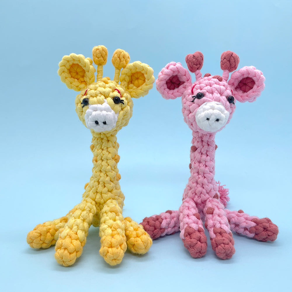 Giraffe Couple- Crochet Kit